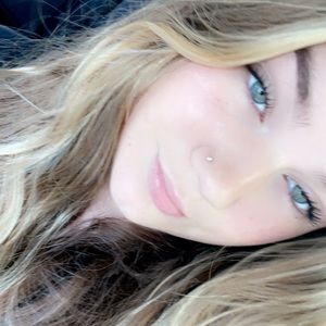 Meet your Posher, Gina